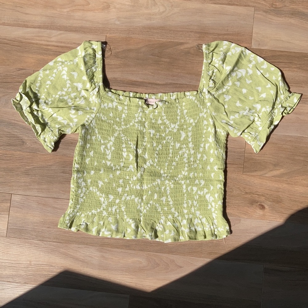3/$24 So crop top smocked puff sleeve boho casual butterfly abstract print L jrs - Picture 8 of 16
